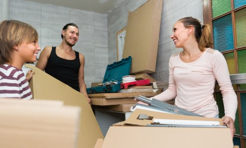 Prepared moving checklist for a man and van service in Watford