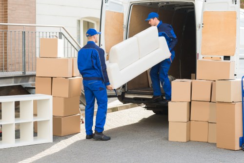 Man and van loading service in Watford with transparent moving quote pricing